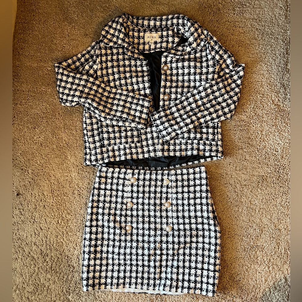 Women’s Black and White Tweed Jacket and Skirt Set